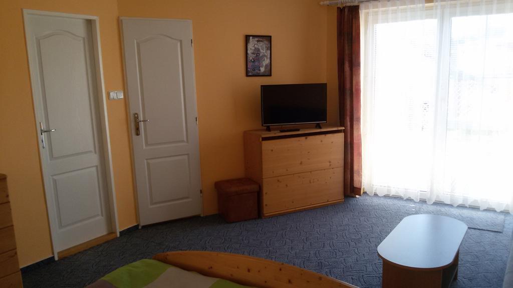 Apartment Amelie Rožnov pod Radhoštěm Exteriör bild
